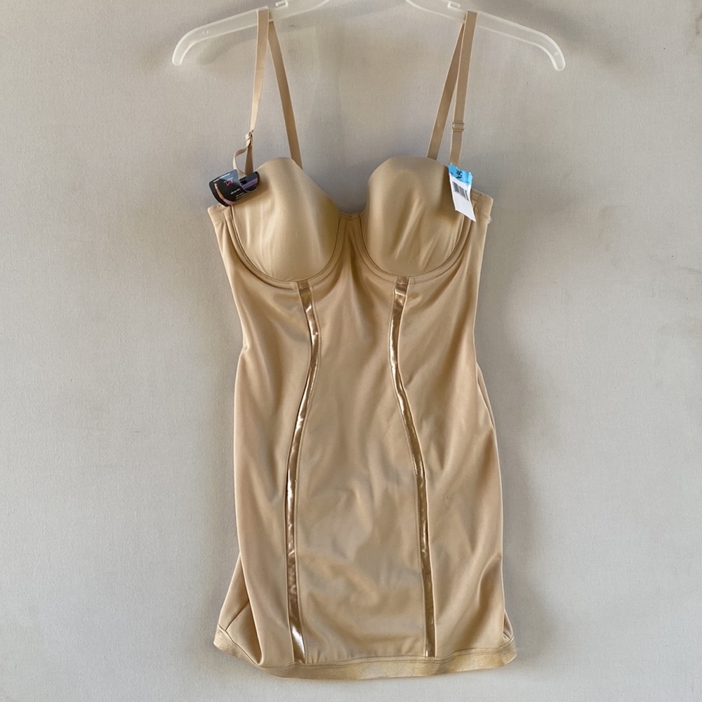 Maidenform All over solutions Shaper NWT